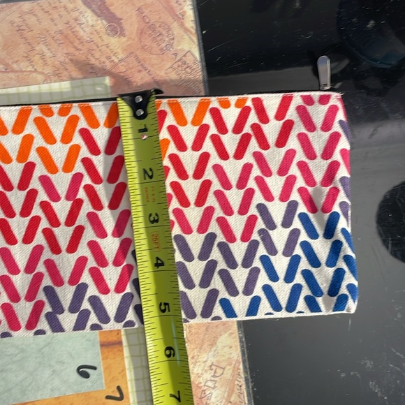 🎁 Free with purchase! Zippered cosmetics case, pencil case or notions bag - Picture 5 of 5